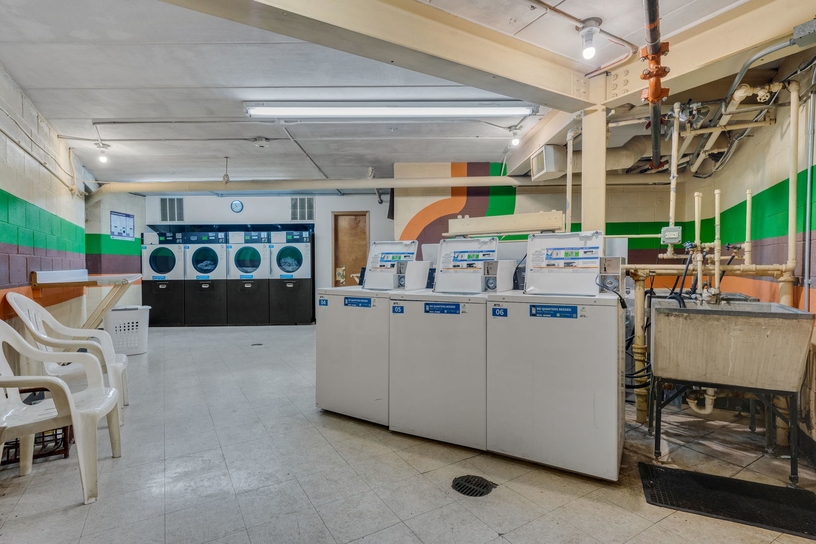 9820 South Pulaski Road, Unit 315 Oak Lawn, IL 60453 - Photo 17 of 20 a room with lot of cabinets and outdoor seating