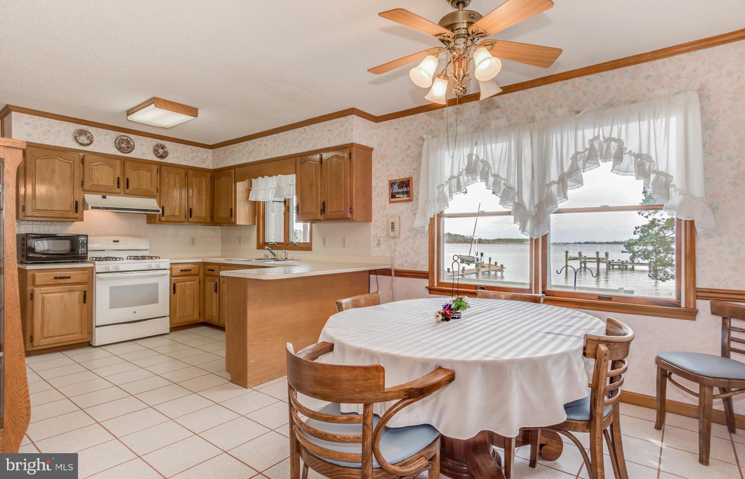 806 Seabreeze Road Cambridge, MD 21613 - Photo 14 of 41 Kitchen