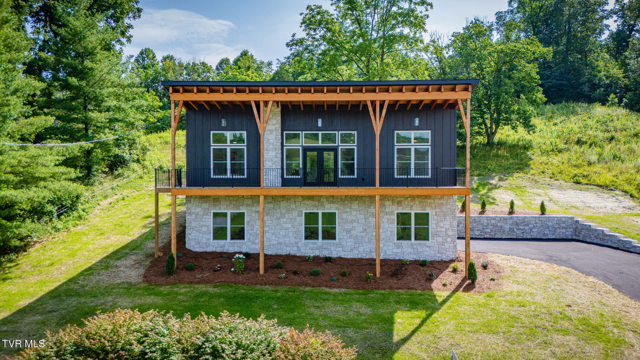 1385 Gap Creek Road Elizabethton, TN 37643 - Photo 2 of 40 101