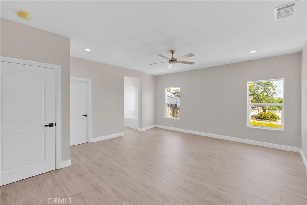 15991 Tao Road Apple Valley, CA 92307 - Photo 21 of 49 Primary bedroom_