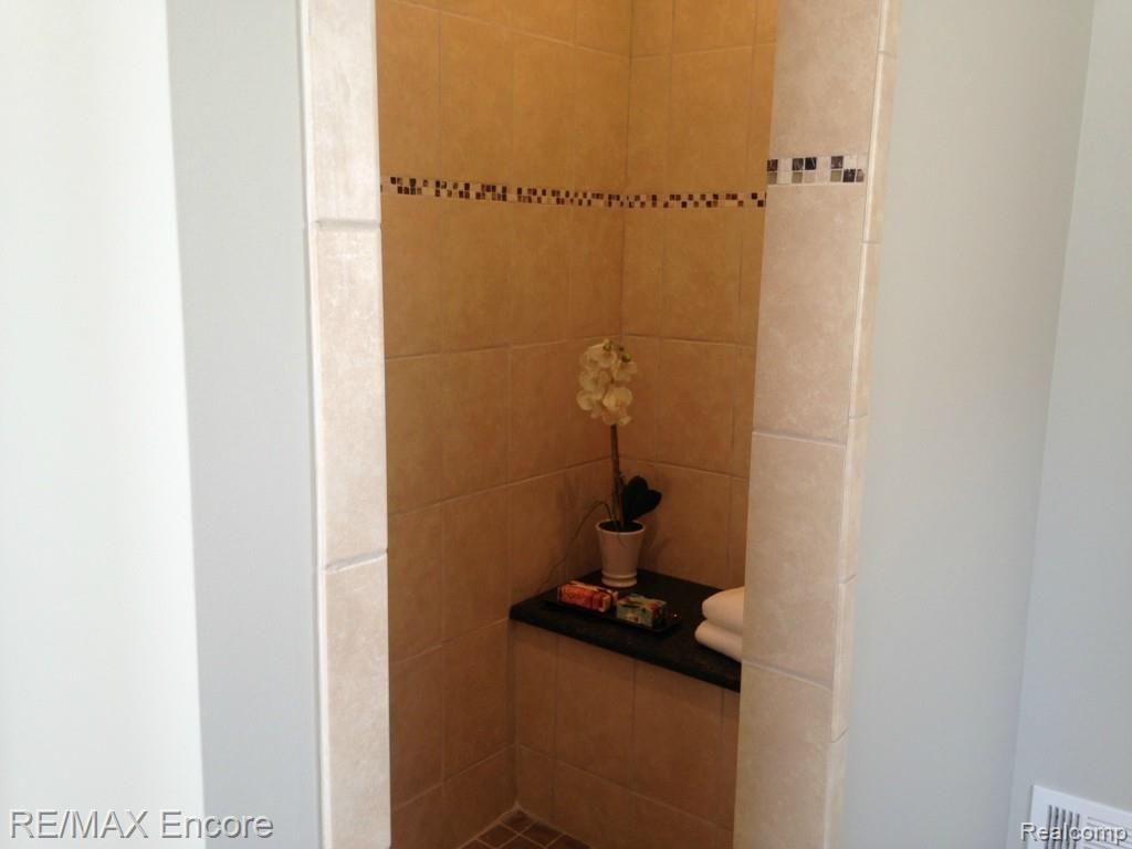 3601 Mann Road Clarkston, MI 48346 - Photo 25 of 57 IMG_0625.jpg