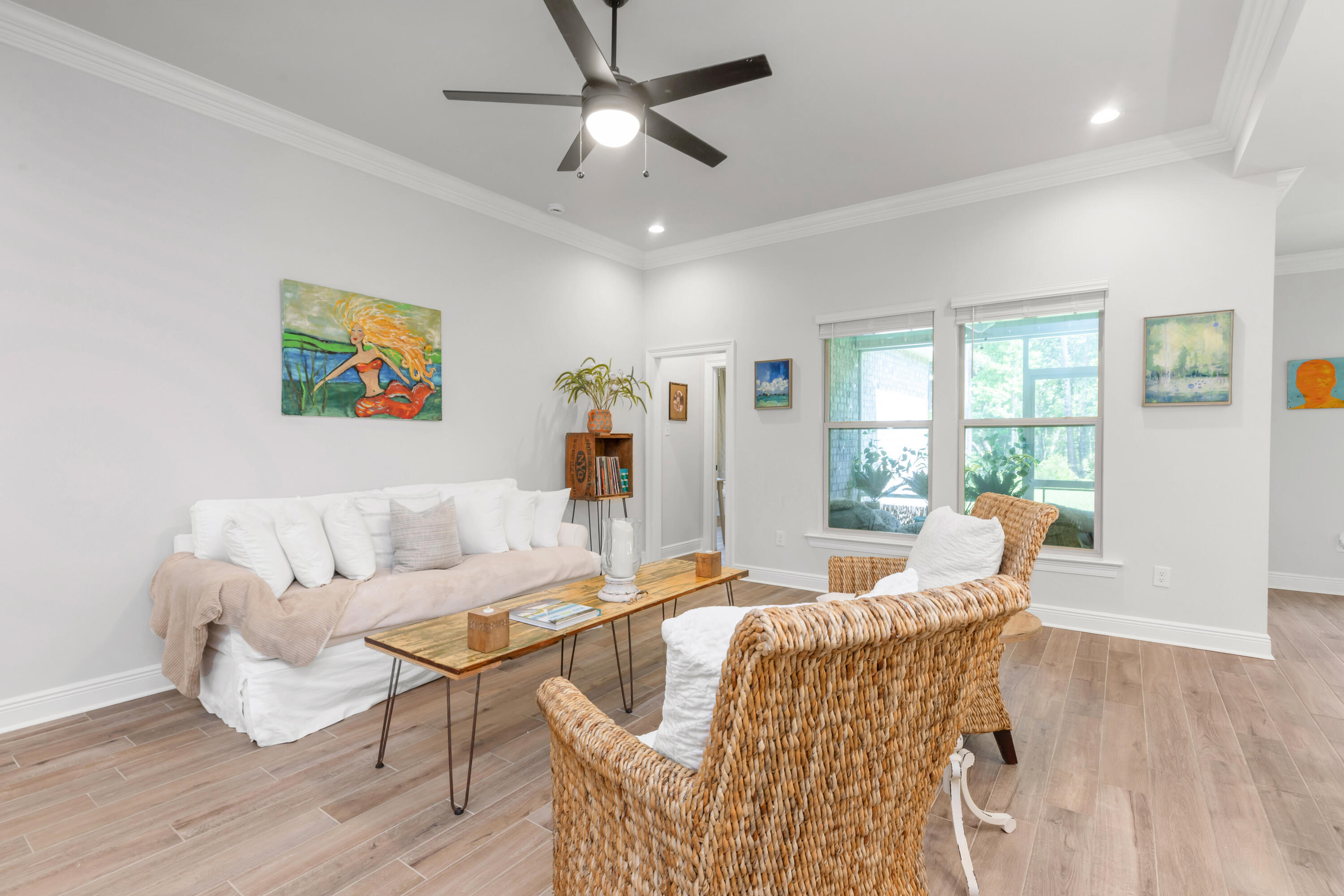 27 Cozy Cove Freeport, FL 32439 - Photo 6 of 80 a living room with furniture and a window