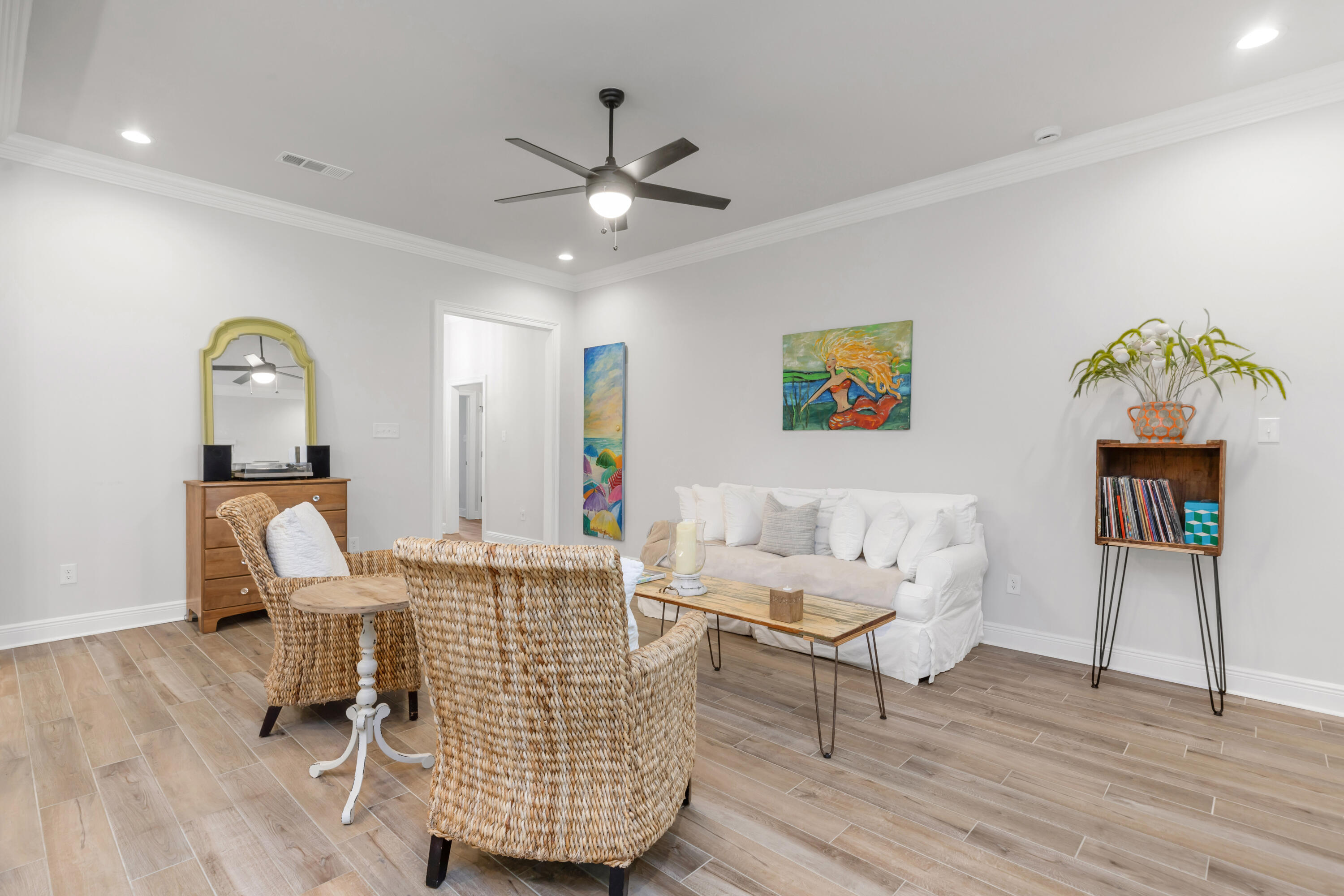 27 Cozy Cove Freeport, FL 32439 - Photo 8 of 80 a living room with furniture and a wooden floor