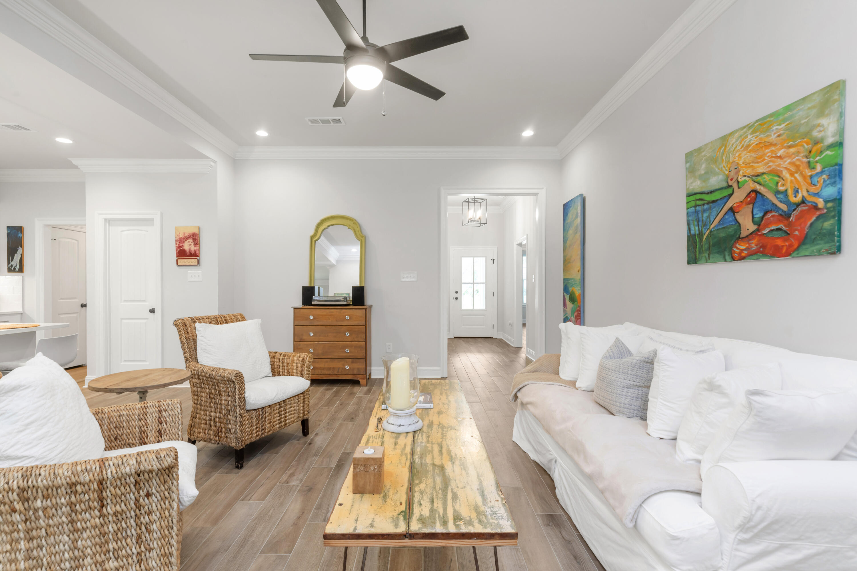 27 Cozy Cove Freeport, FL 32439 - Photo 9 of 80 a living room with furniture and wooden floor