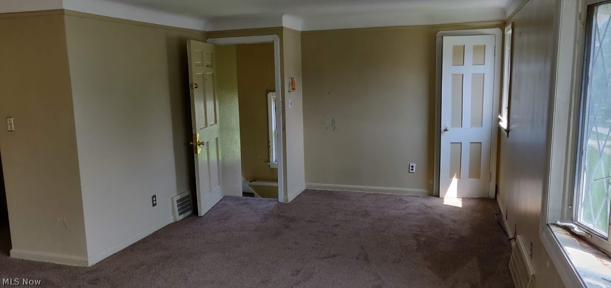 950 Helmsdale Road Cleveland Heights, OH 44112 - Photo 9 of 20 Gallery Image 9