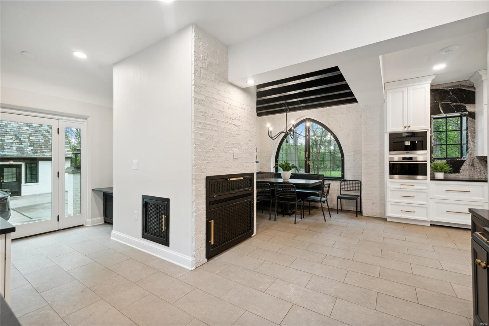 10490 Ladue Road St. Louis, MO 63141 - Photo 19 of 59