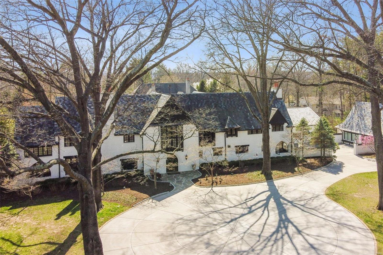 10490 Ladue Road St. Louis, MO 63141 - Photo 2 of 59