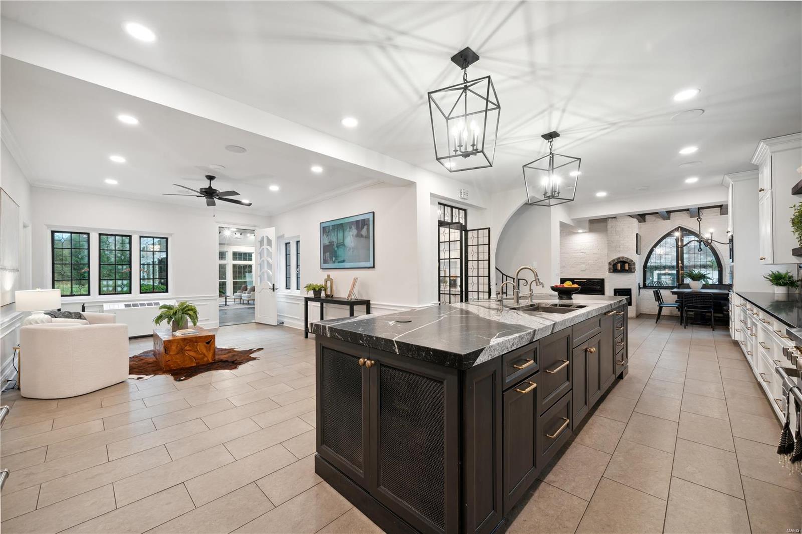 10490 Ladue Road St. Louis, MO 63141 - Photo 21 of 59