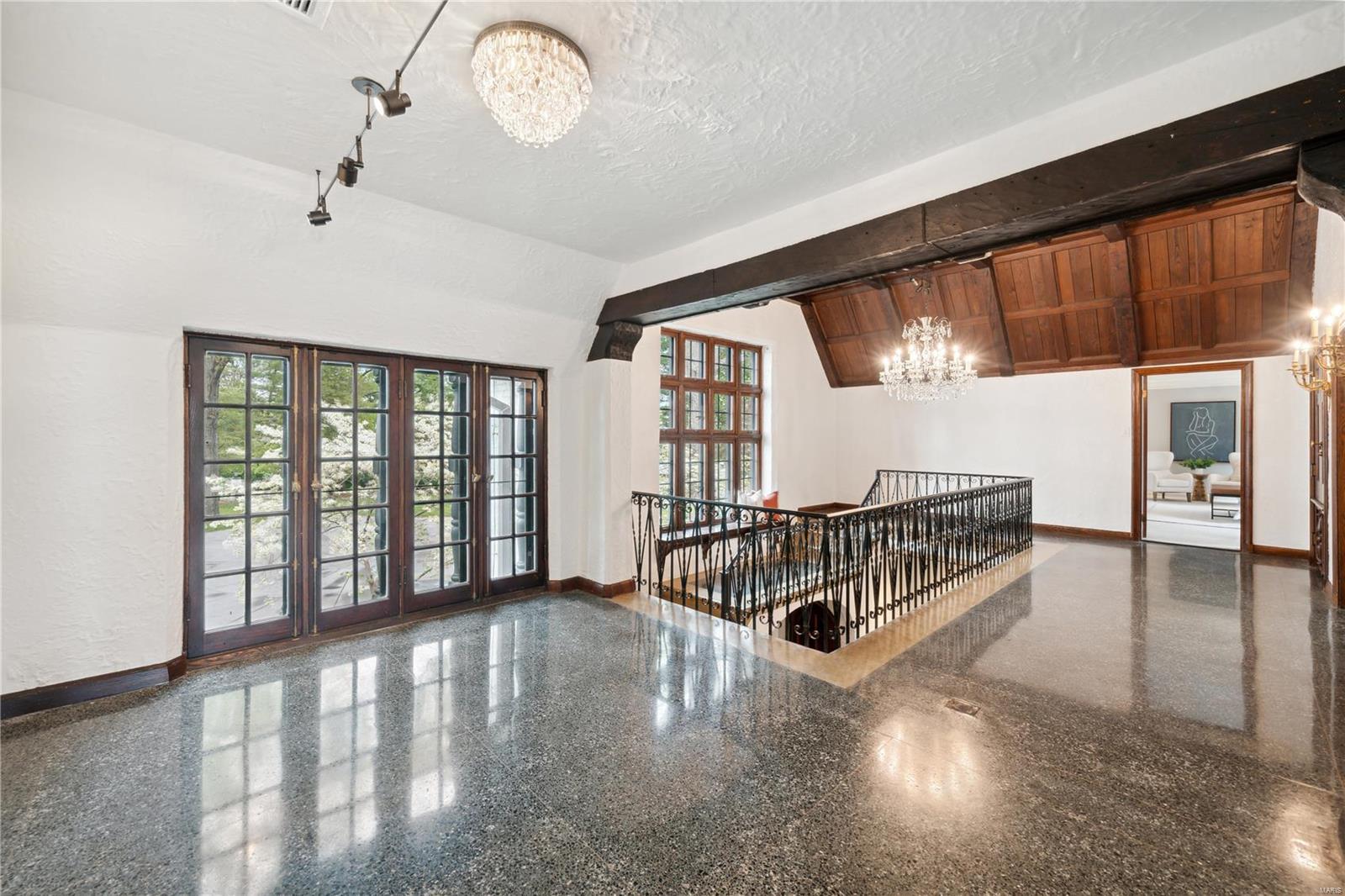 10490 Ladue Road St. Louis, MO 63141 - Photo 28 of 59