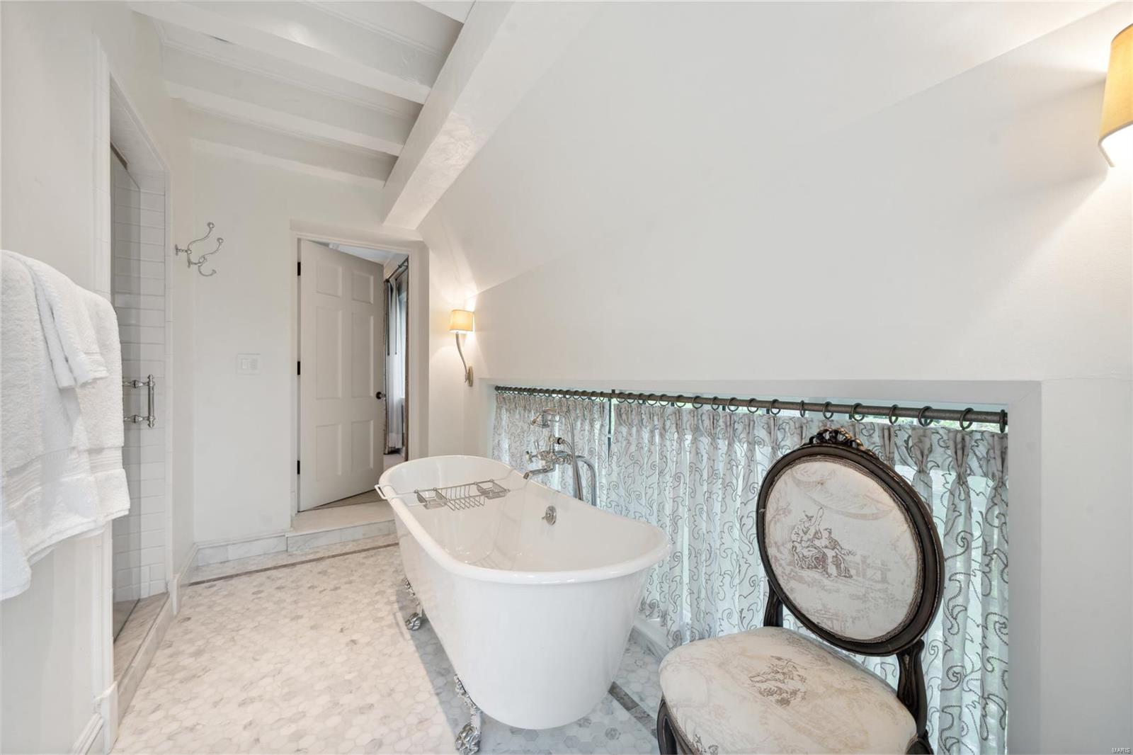 10490 Ladue Road St. Louis, MO 63141 - Photo 32 of 59