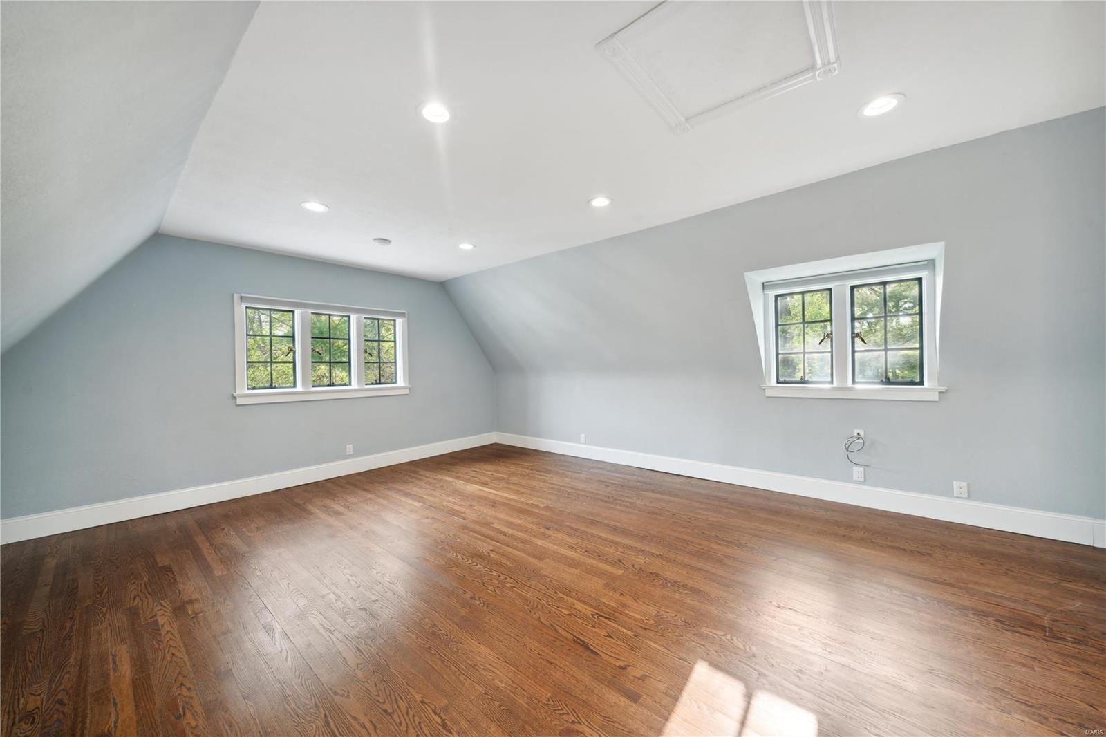 10490 Ladue Road St. Louis, MO 63141 - Photo 48 of 59