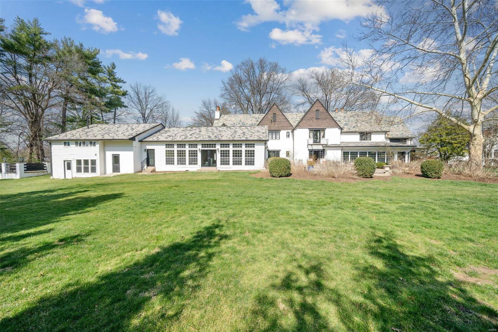 10490 Ladue Road St. Louis, MO 63141 - Photo 50 of 59