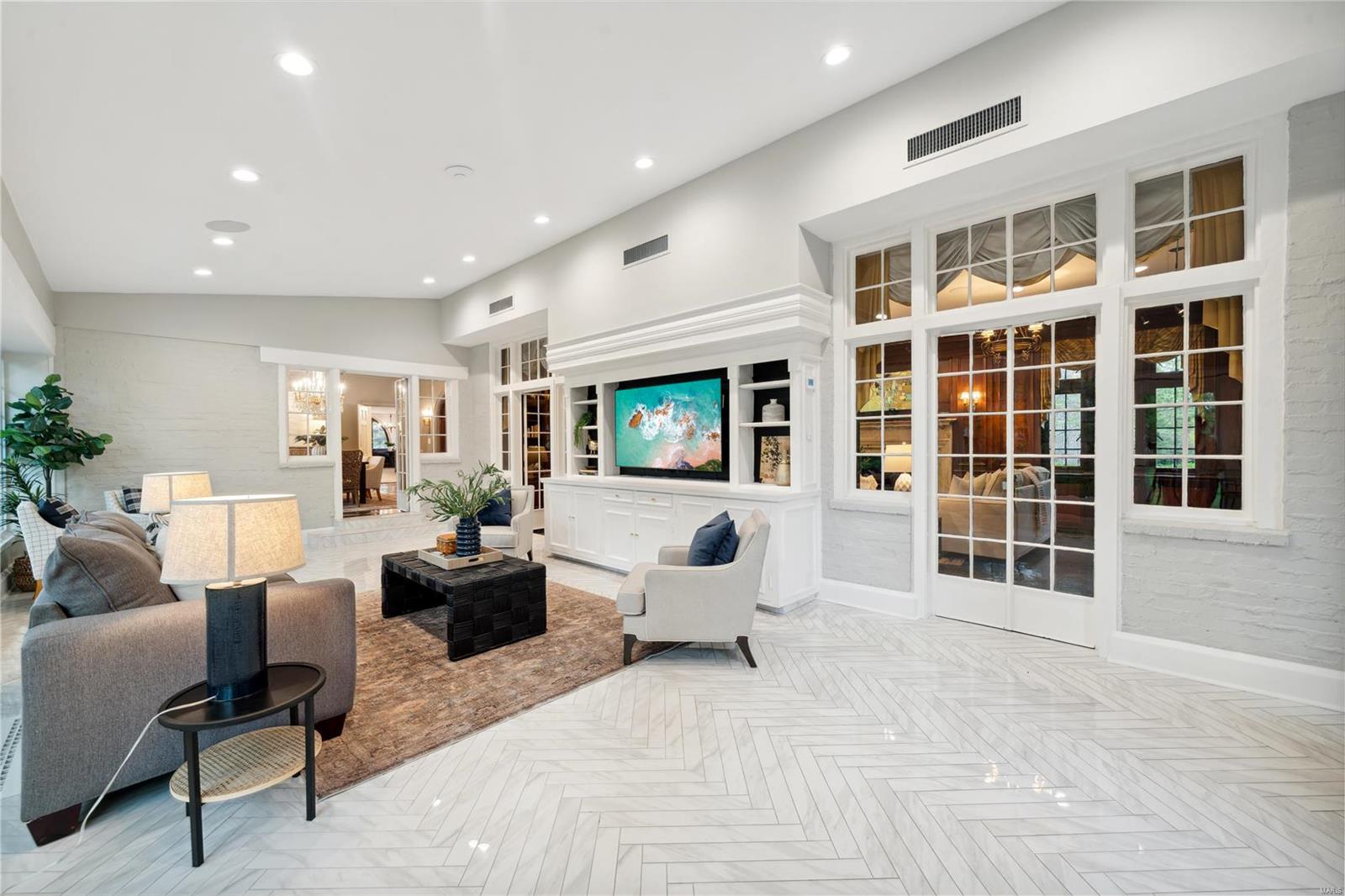 10490 Ladue Road St. Louis, MO 63141 - Photo 10 of 59