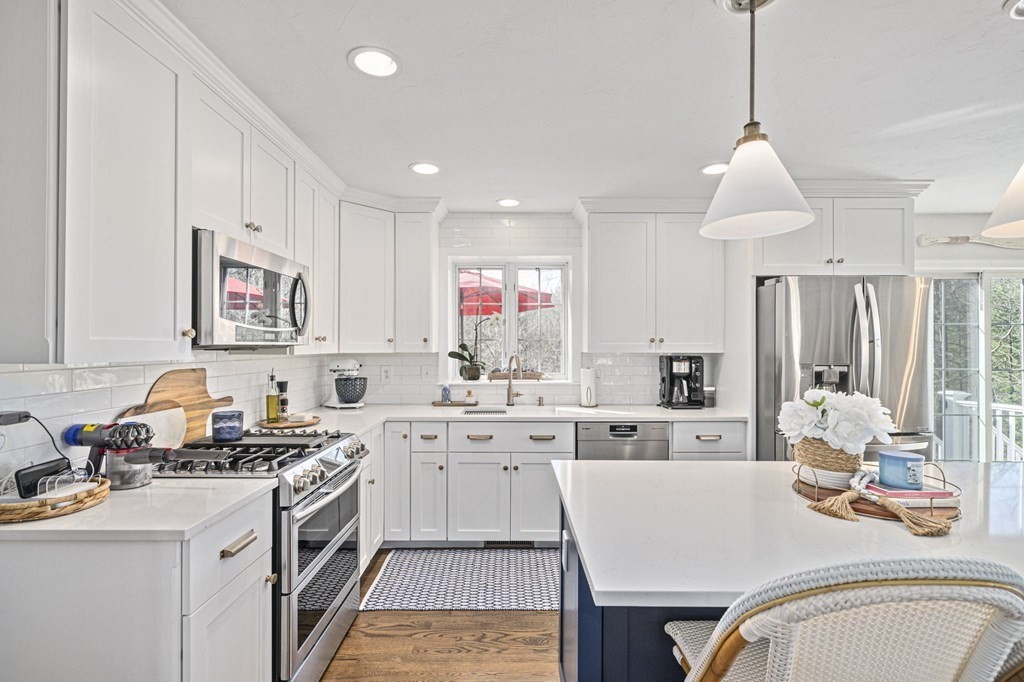 70 Highridge Road Bellingham, MA 02019 - Photo 2 of 42 Gallery Image 2