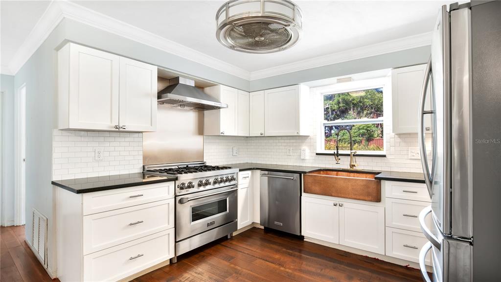 207 Hubbell Street Edgewater, FL 32132 - Photo 15 of 46 kitchen