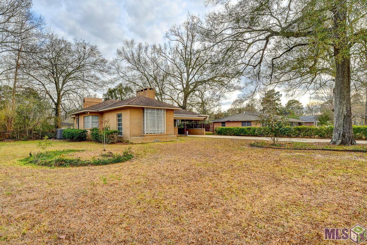 9076 Wynnewood Street Baton Rouge, LA 70815 - Photo 2 of 25