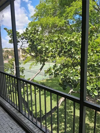 $2,300 | 8401 Southwest 107th Avenue, Unit 345E, Miami, FL 33173