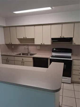 $2,300 | 8401 Southwest 107th Avenue, Unit 345E, Miami, FL 33173