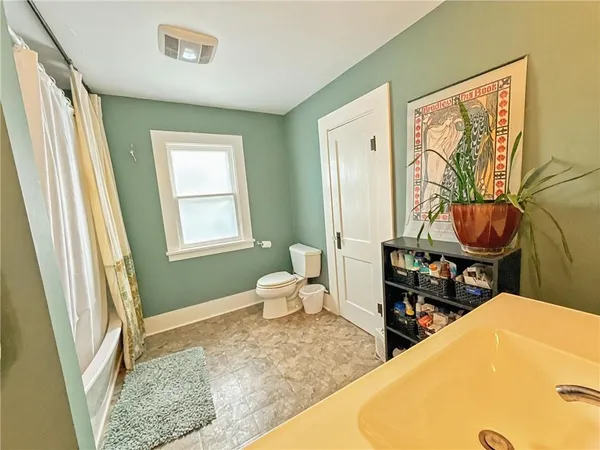 $215,000 | 609 South Buchanan Street, Maryville, MO 64468