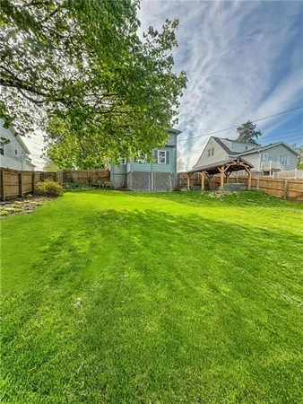 $215,000 | 609 South Buchanan Street, Maryville, MO 64468