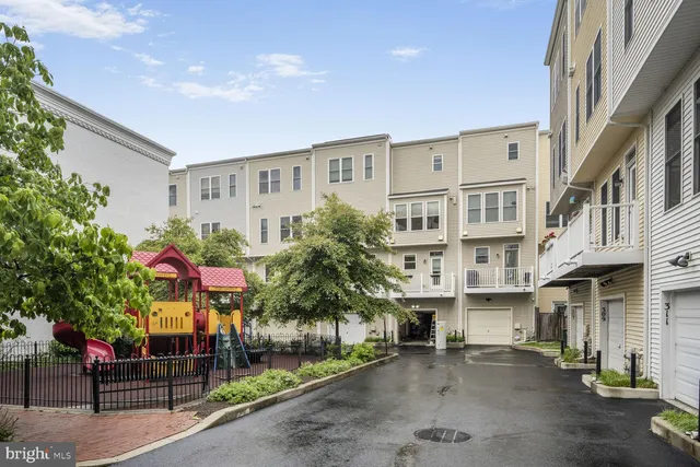 $1,119,000 | 311 I Street Southeast, Washington, DC 20003