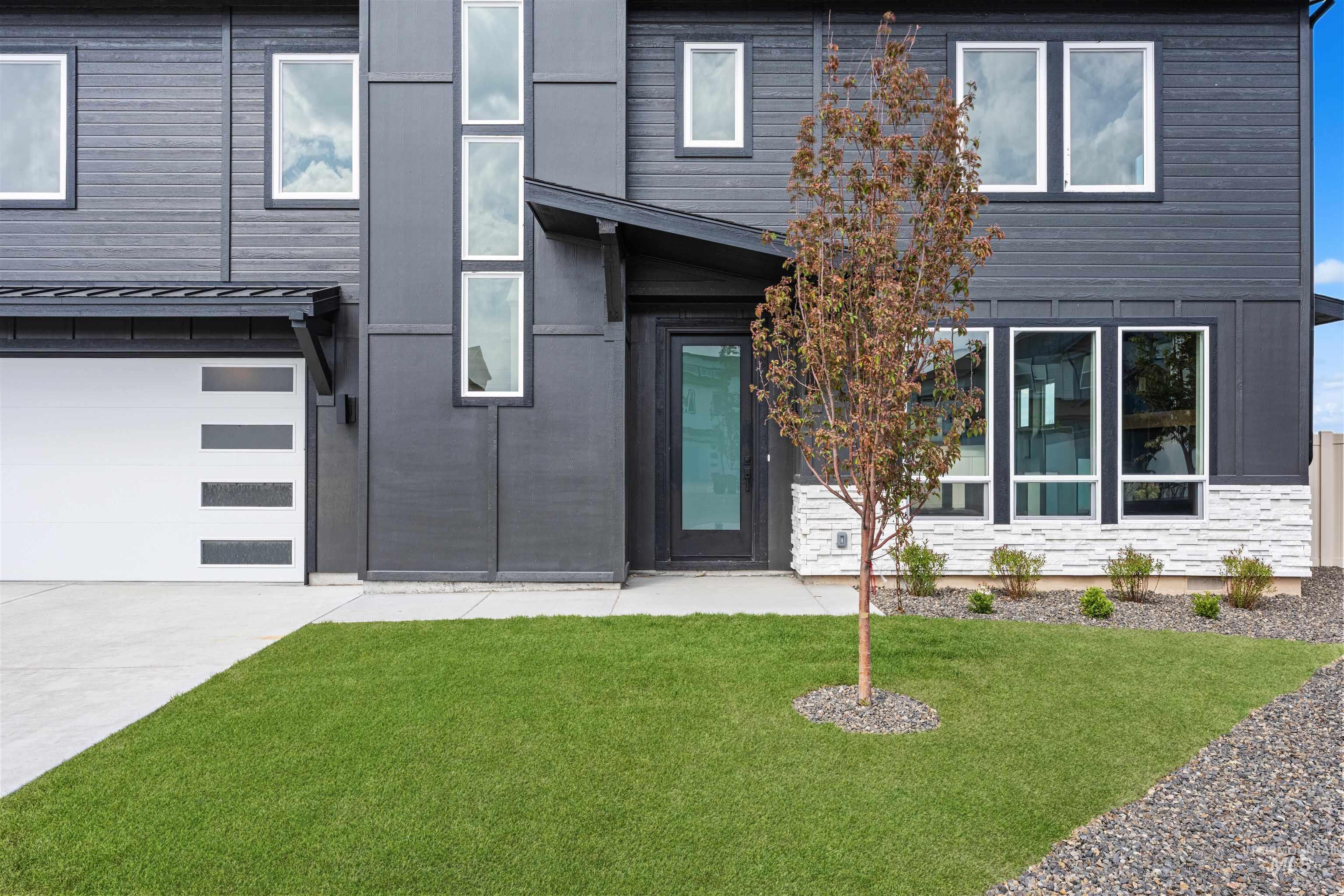 2710 West Gidran Meridian, ID 83642 - Photo 2 of 44