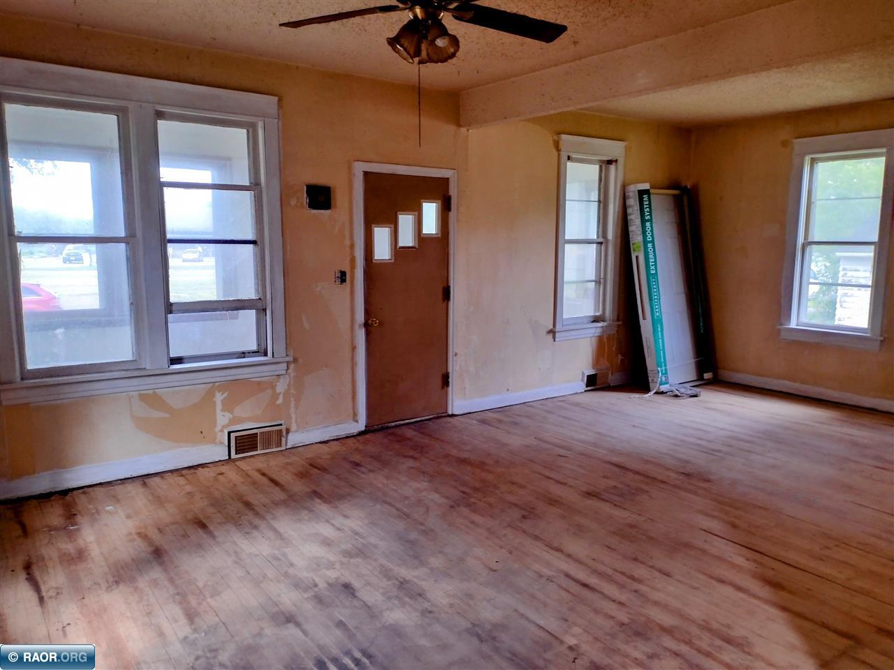 1318 South 9th Street Virginia, MN 55792 - Photo 8 of 10