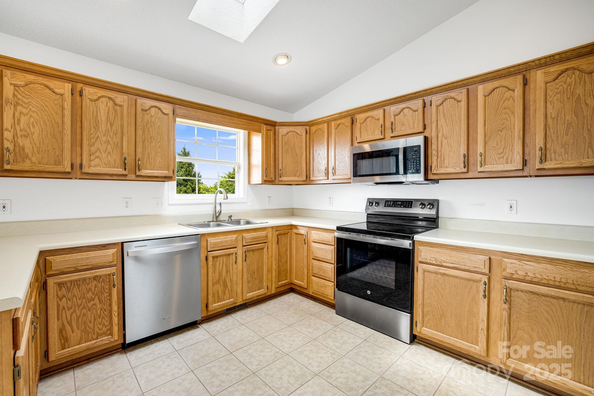 87 Collins Road Marshall, NC 28753 - Photo 18 of 48 Gallery Image 18