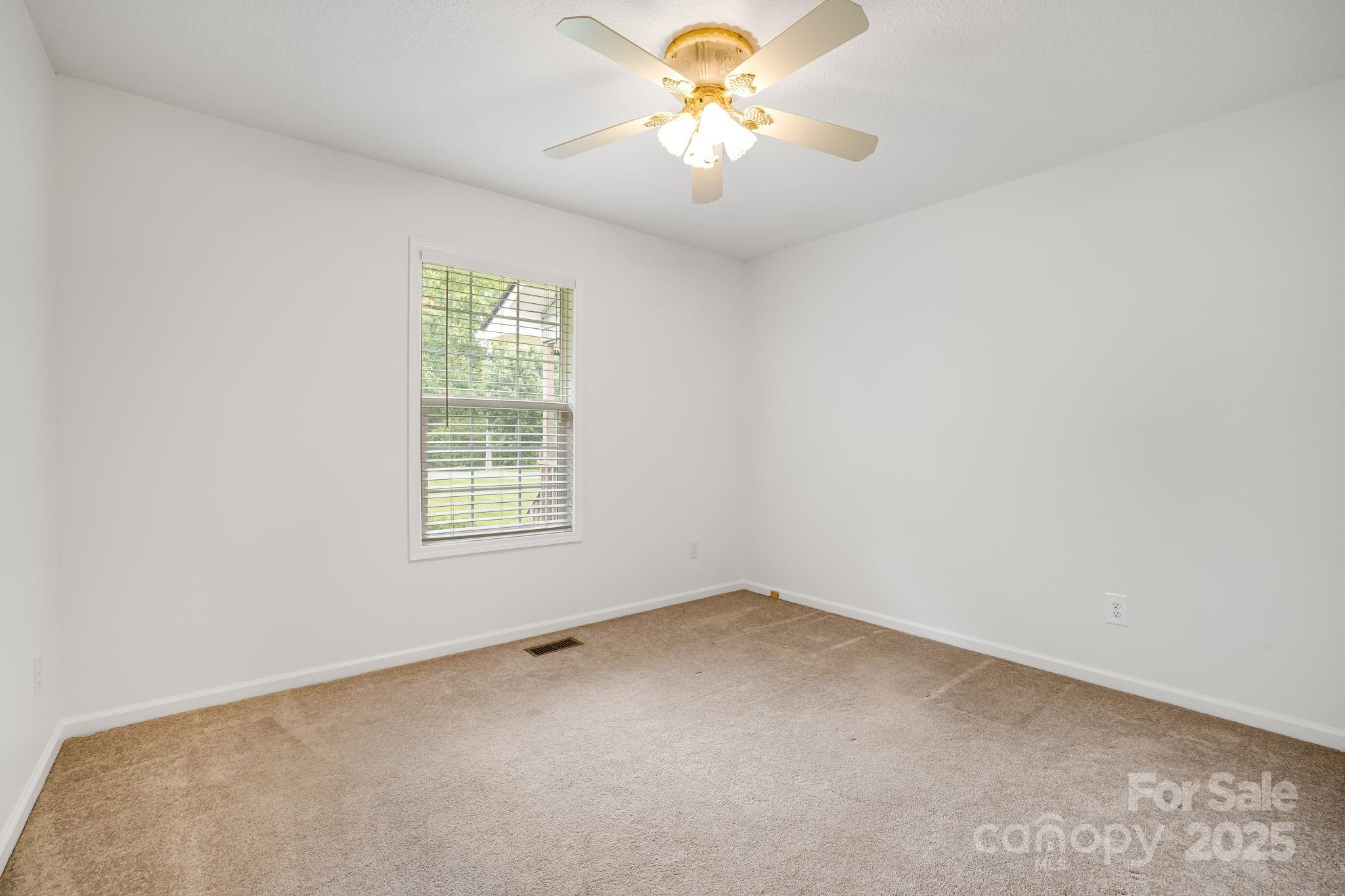 87 Collins Road Marshall, NC 28753 - Photo 23 of 48 Gallery Image 23