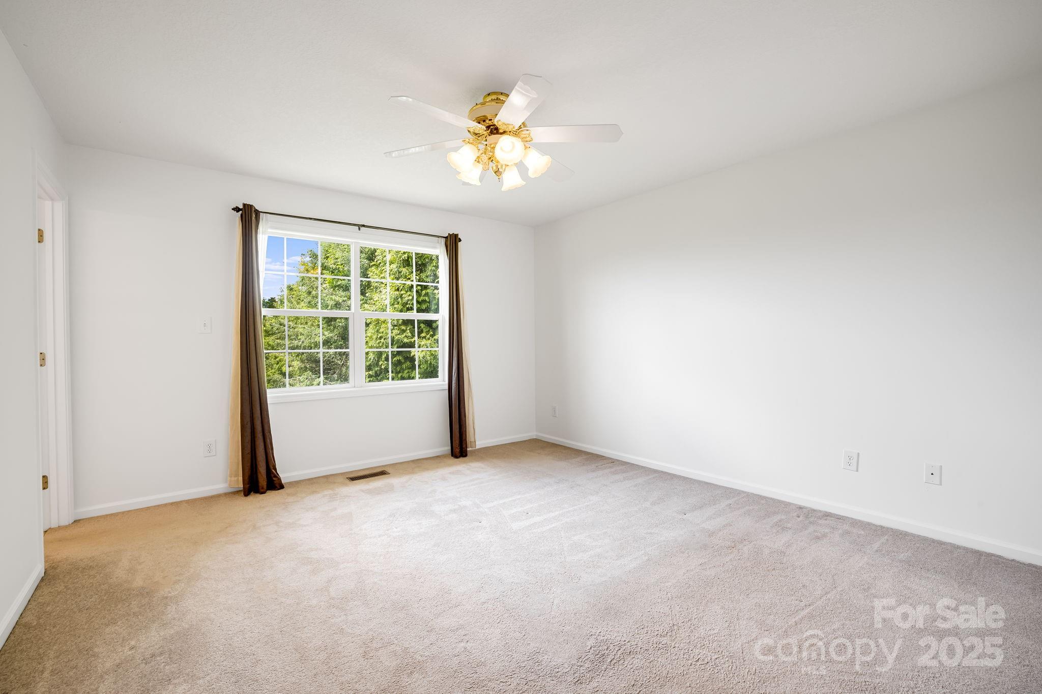 87 Collins Road Marshall, NC 28753 - Photo 27 of 48 Gallery Image 27