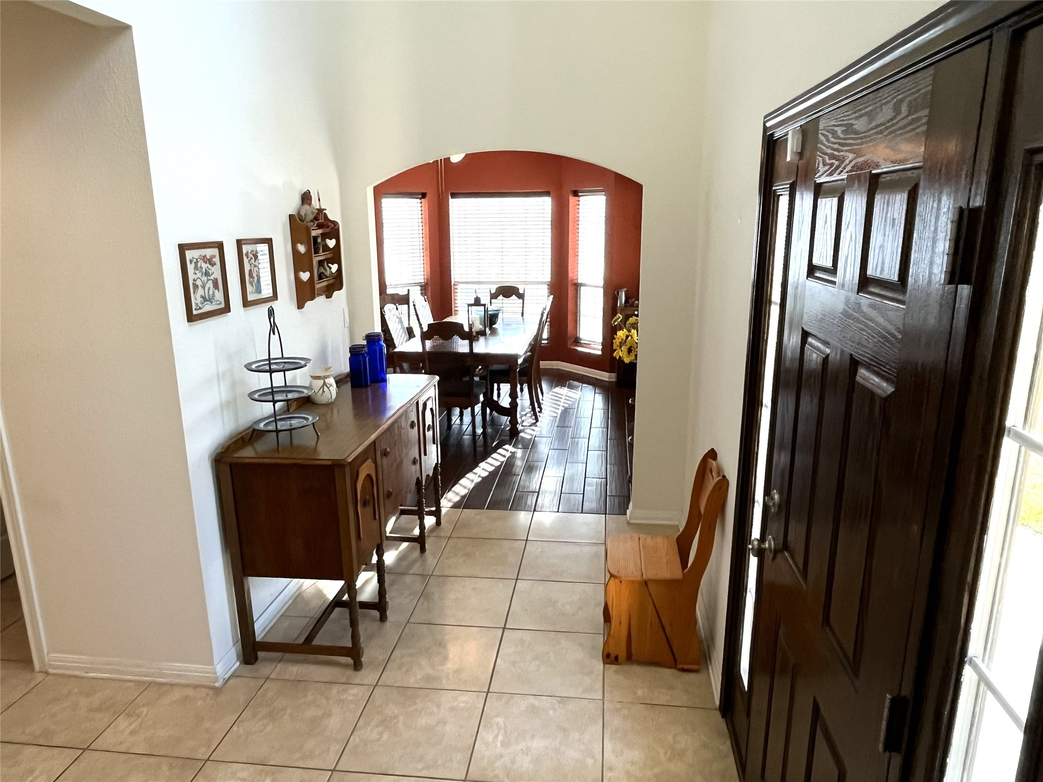 19846 Post Oak Loop Thornton, TX 76687 - Photo 33 of 44 a view of a hallway with living room and furniture