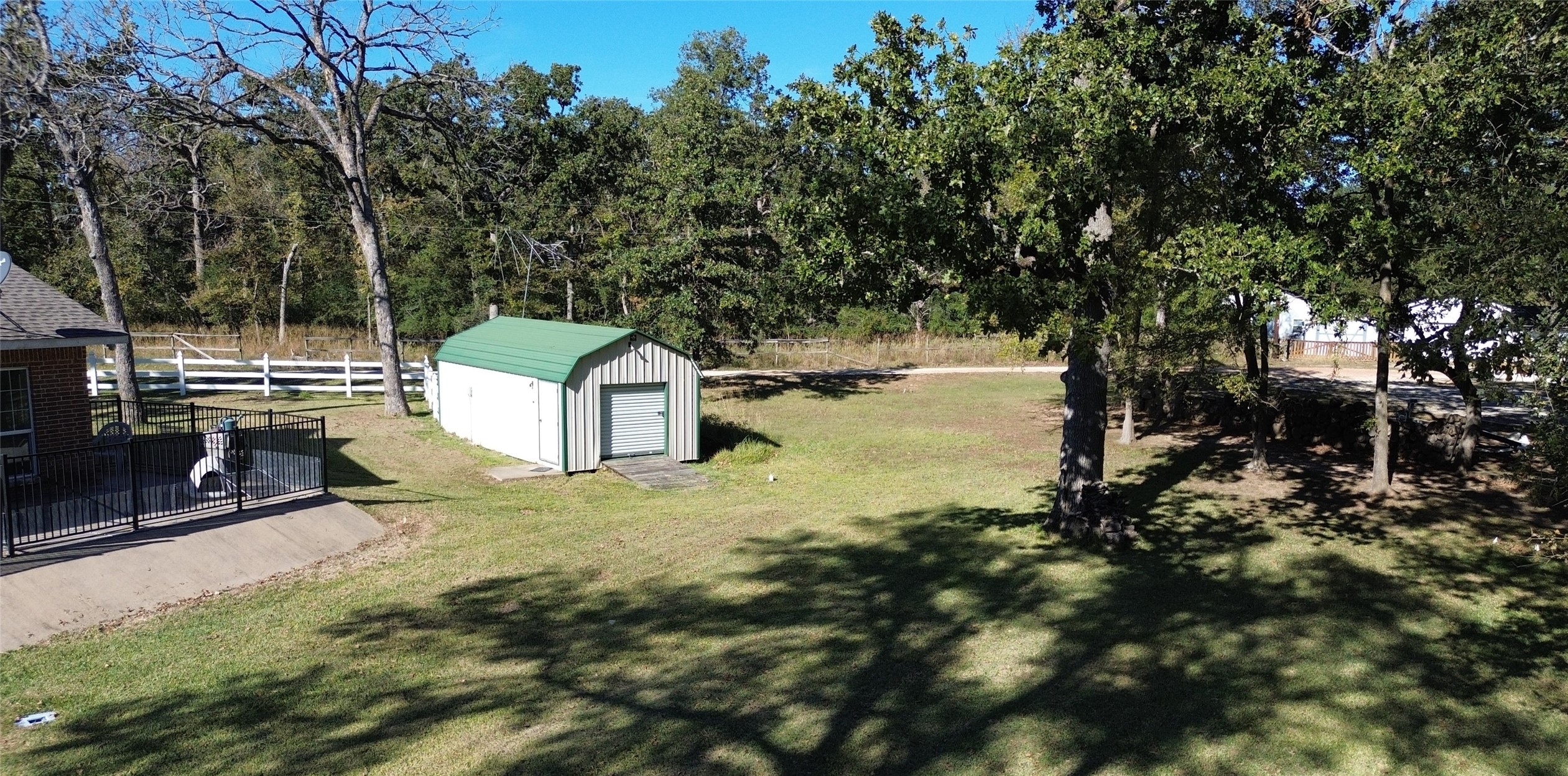 19846 Post Oak Loop Thornton, TX 76687 - Photo 41 of 44 a view of a houses with a yard