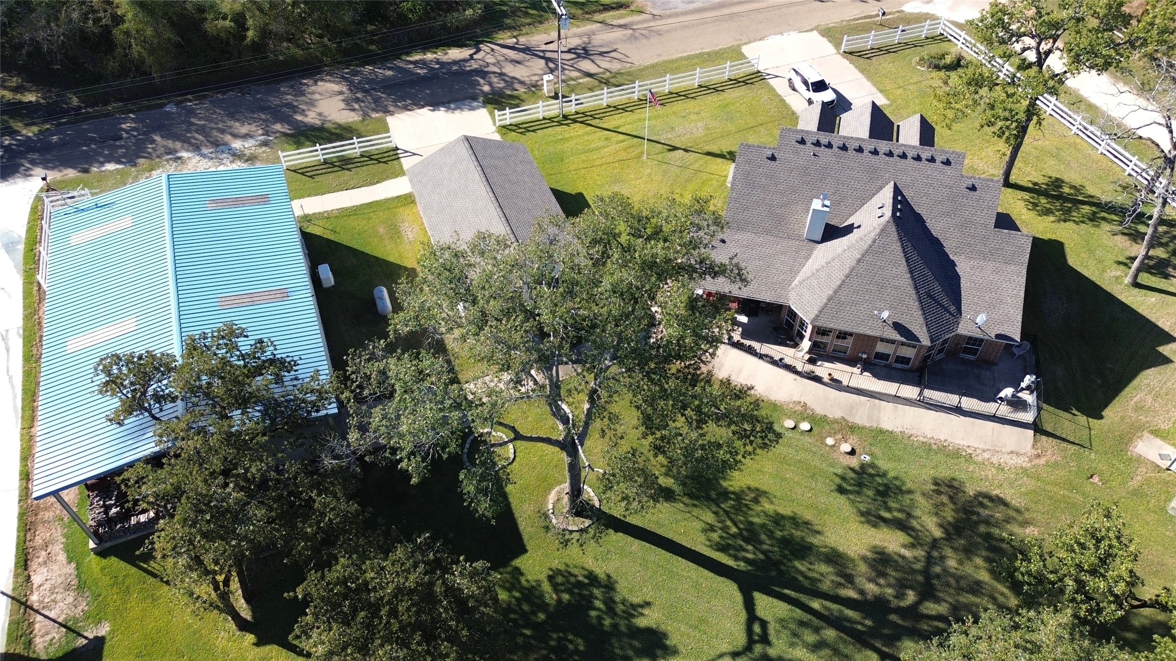 19846 Post Oak Loop Thornton, TX 76687 - Photo 5 of 44 an aerial view of residential house with outdoor space and swimming pool