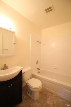 $1,500 | 1567 Alamo Drive, Unit 3, Vacaville, CA 95687