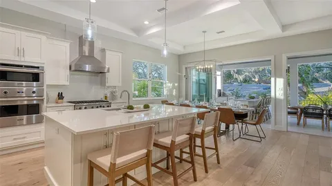 $2,995,000 | 1537 Siesta Drive, Sarasota, FL 34239