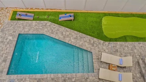$2,995,000 | 1537 Siesta Drive, Sarasota, FL 34239