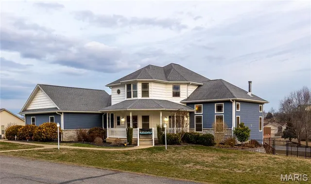 $545,000 | 610 Oak Park Boulevard, West Plains, MO 65775