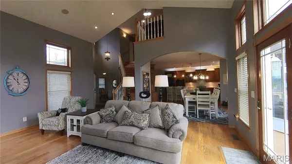 $545,000 | 610 Oak Park Boulevard, West Plains, MO 65775