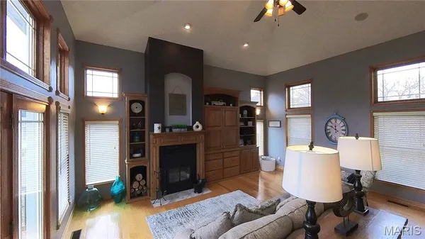 $545,000 | 610 Oak Park Boulevard, West Plains, MO 65775