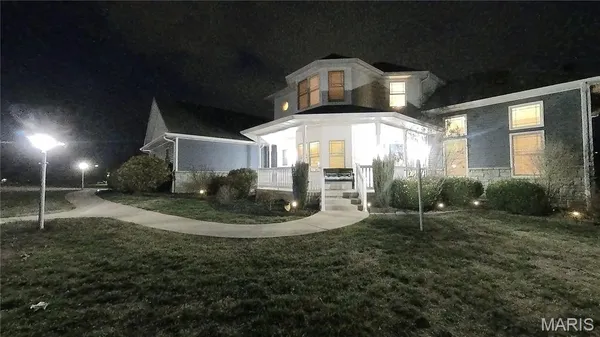 $545,000 | 610 Oak Park Boulevard, West Plains, MO 65775