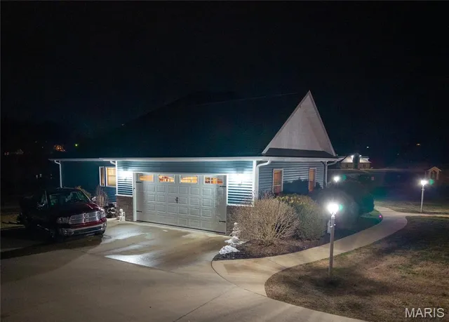 $545,000 | 610 Oak Park Boulevard, West Plains, MO 65775