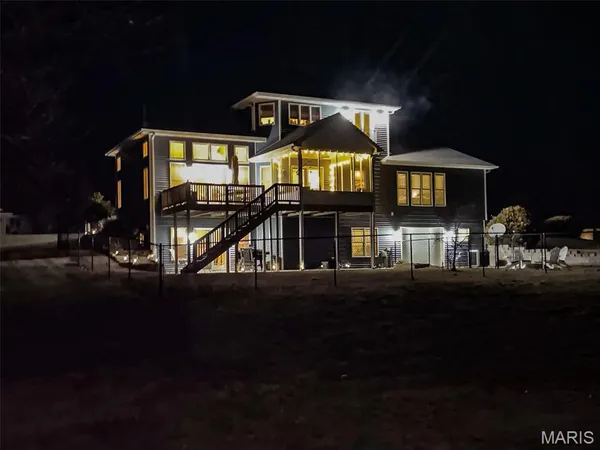 $545,000 | 610 Oak Park Boulevard, West Plains, MO 65775