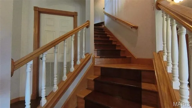 $545,000 | 610 Oak Park Boulevard, West Plains, MO 65775