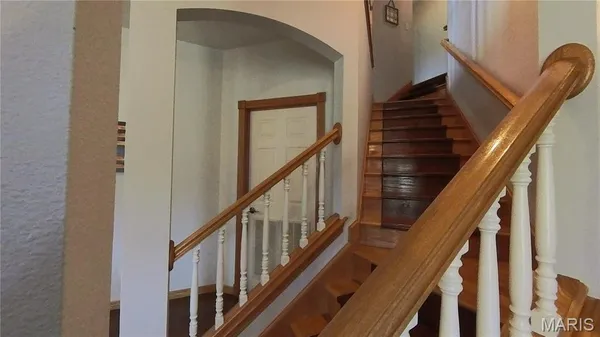 $545,000 | 610 Oak Park Boulevard, West Plains, MO 65775