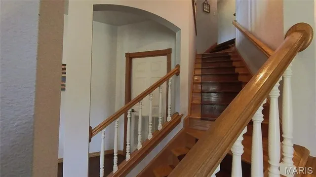 $545,000 | 610 Oak Park Boulevard, West Plains, MO 65775