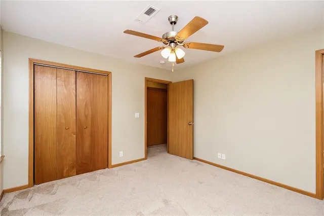 $1,370 | 211 Golfview Drive, Pleasant Hill, MO 64080