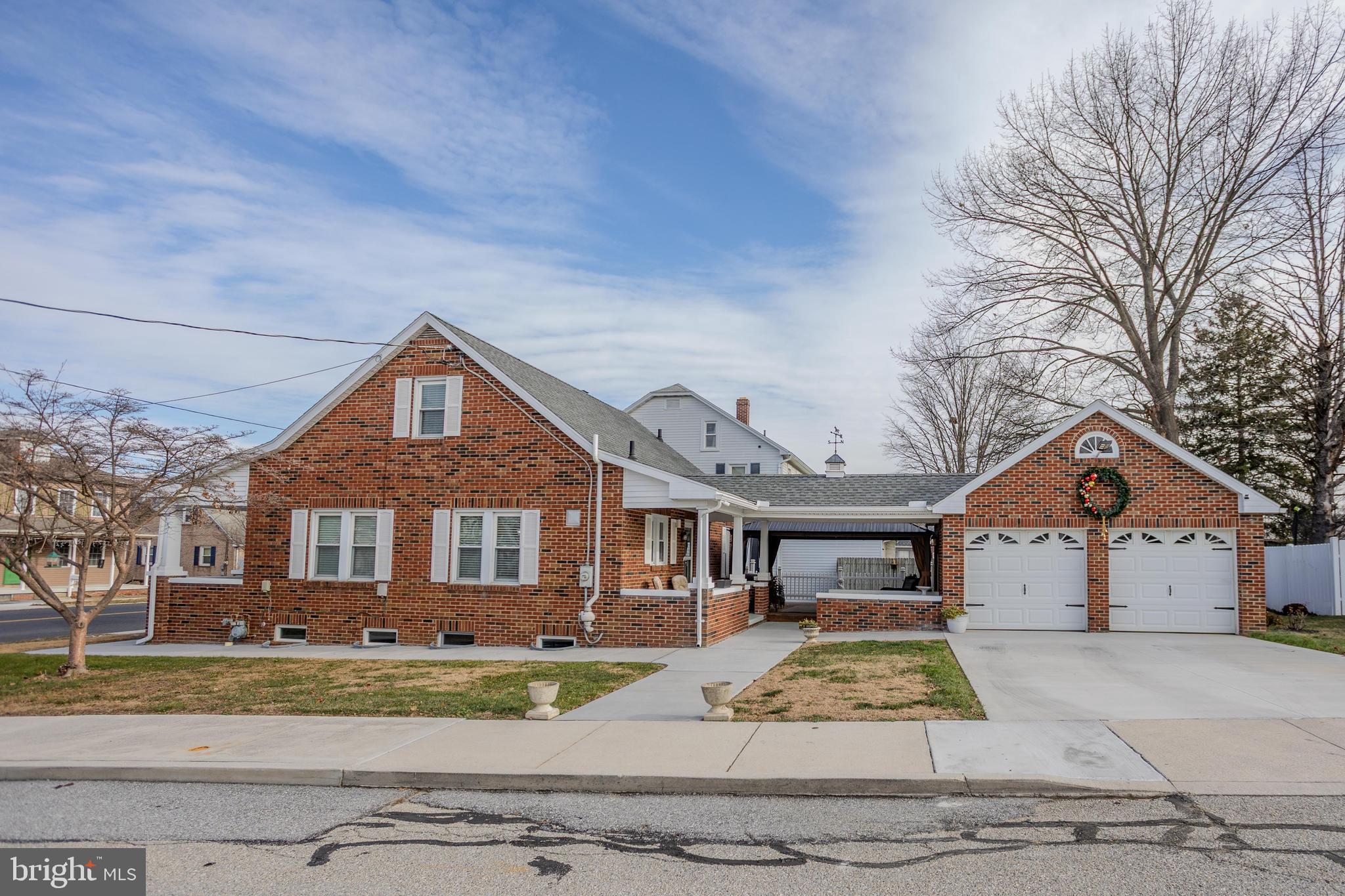 328 West Elm Avenue Hanover, PA 17331 - Photo 5 of 56