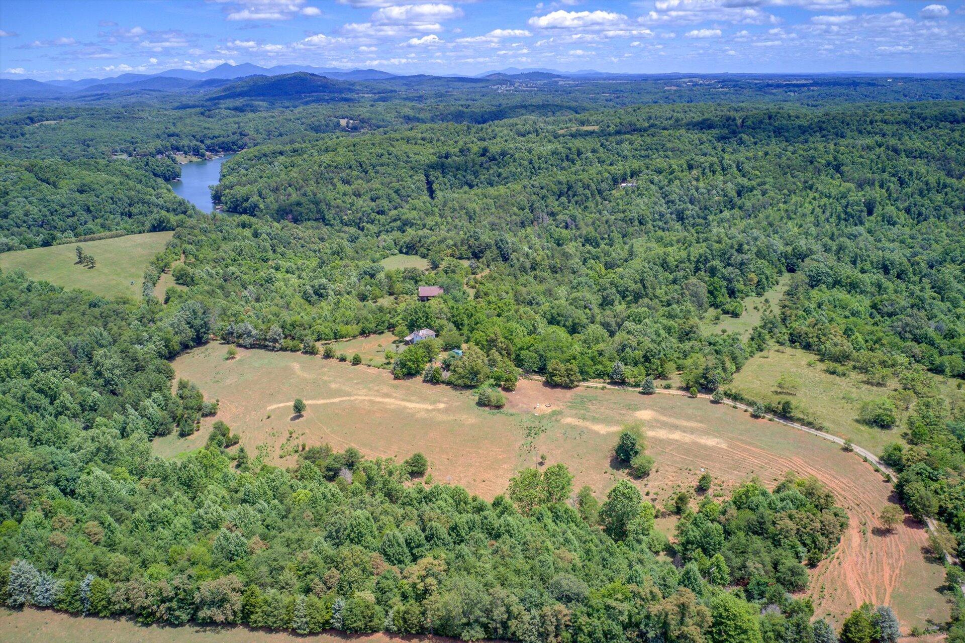 3718 Hardy Road Hardy, VA 24101 - Photo 4 of 26 03-062920210003