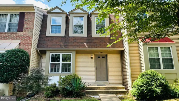 $3,000 | 3950 Collis Oak Court, Fairfax, VA 22033