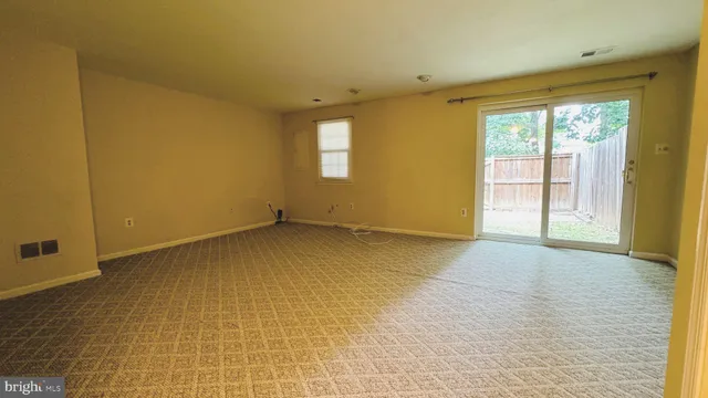 $3,100 | 3950 Collis Oak Court, Fairfax, VA 22033